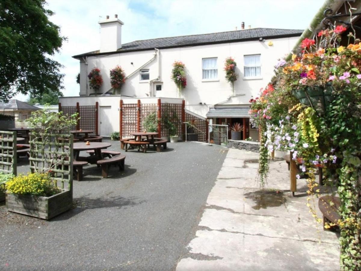The Railway Inn Galmpton Exteriér fotografie