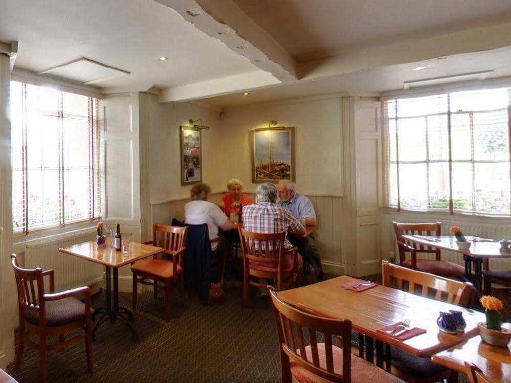 The Railway Inn Galmpton Exteriér fotografie